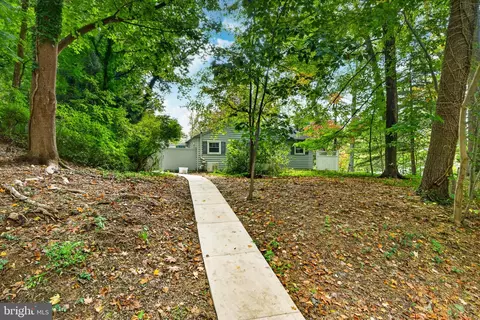 Exterior - 59 Lakeside Ave, Devon, PA 19333 photo 2 of 8