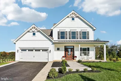 123 Evergreen Dr, Oxford, PA 19363
