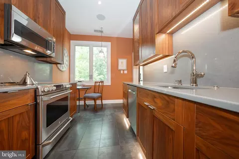 Kitchen - 17 Gevrey #17, Devon, PA 19333 photo 3 of 3