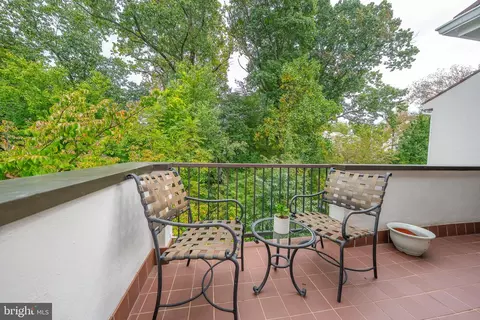 Exterior - 17 Gevrey #17, Devon, PA 19333 photo 3 of 8