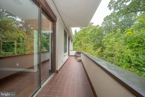 Exterior - 17 Gevrey #17, Devon, PA 19333 photo 4 of 8