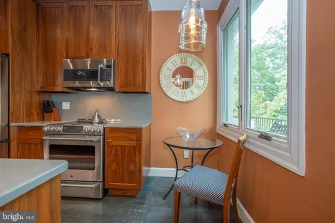 Kitchen - 17 Gevrey #17, Devon, PA 19333 photo 1 of 3