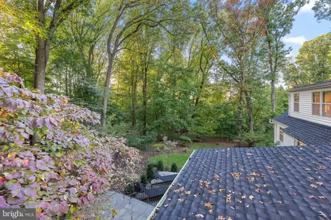 Exterior - 770 Hedges Ln, Wayne, PA 19087 photo 10 of 10