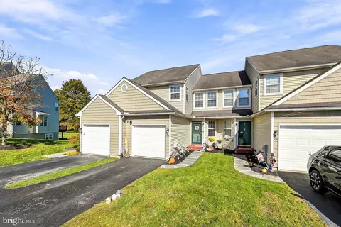 328 Gavin Dr, Coatesville, PA 19320