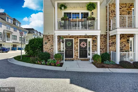 216 Dana Dr, West Chester, PA 19382