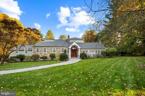 14 Smedley Dr, Newtown Square, PA 19073