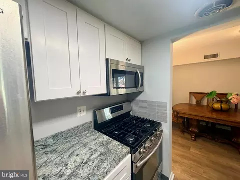 Kitchen - 443 Drummers Ln #443, Wayne, PA 19087 photo 4 of 5