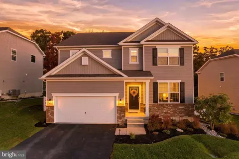 15 Clayton Ln, Downingtown, PA 19335