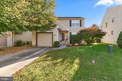 123 Mayfield Dr, Coatesville, PA 19320