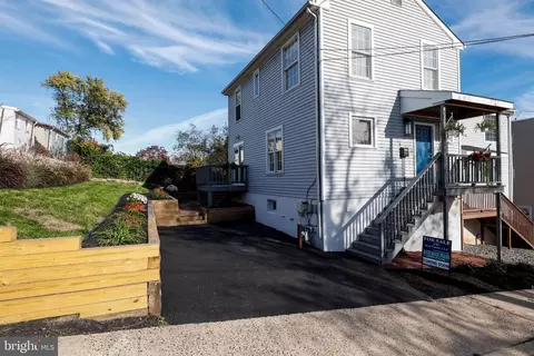 39 Dayton St, Phoenixville, PA 19460