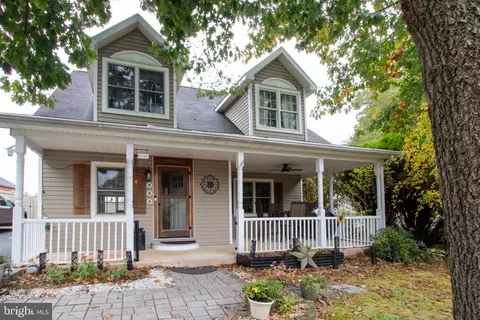 844 Cedarville Rd E, Pottstown, PA 19465