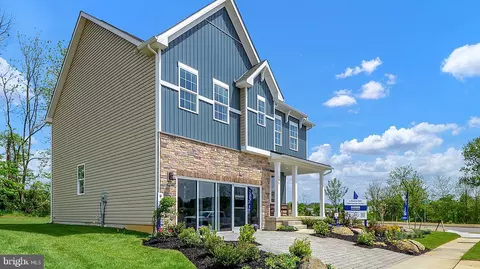 142 Trinity Dr, Oxford, PA 19363