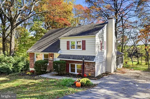 1330 Sherwood Dr, West Chester, PA 19380