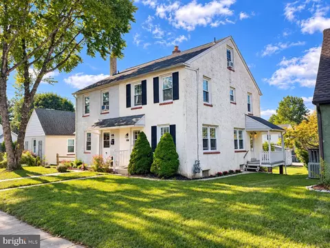 427 W Pennsylvania Ave, Downingtown, PA 19335