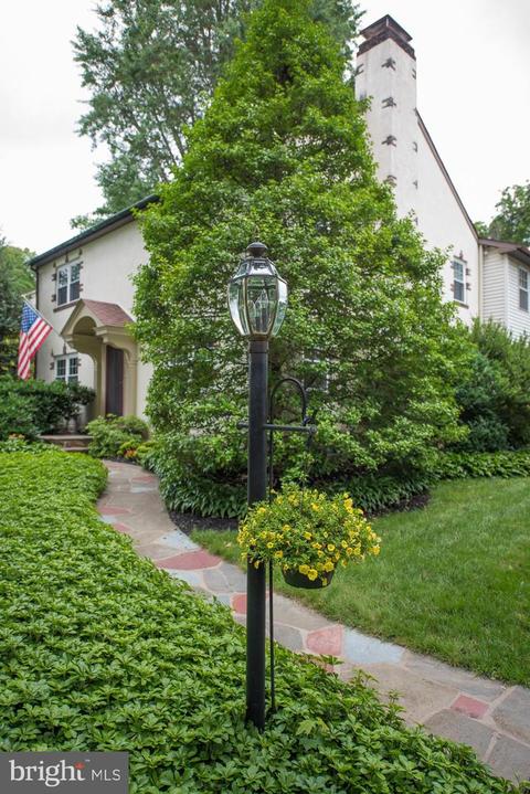223 Devon Blvd, Devon, PA 19333 photo 2