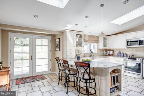 307 Upper Gulph Rd, Strafford, PA 19087 photo 10