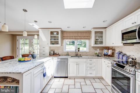 307 Upper Gulph Rd, Strafford, PA 19087 photo 6