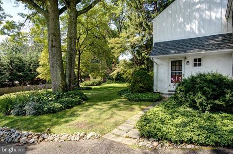 307 Upper Gulph Rd, Strafford, PA 19087 photo 3