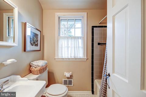 135 Colket Ln, Devon, PA 19333 photo 18