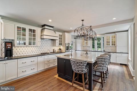 246 Chester Rd, Devon, PA 19333 photo 4