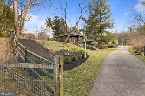 18 Berkshire Dr, Wayne, PA 19087 photo 2