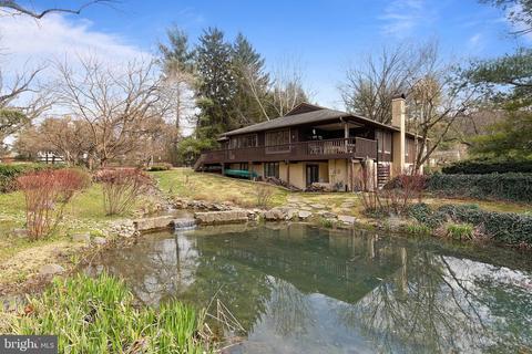 18 Berkshire Dr, Wayne, PA 19087 photo 1