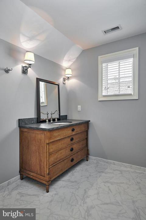 118 Hollister Ln, Devon, PA 19333 photo 32