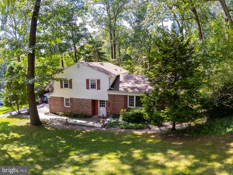 686 Vassar Rd, Wayne, PA 19087 photo 1