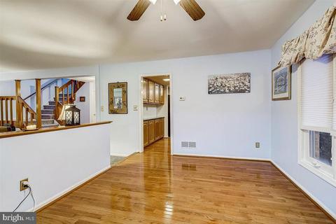 13 Treaty Dr, Chesterbrook, PA 19087 photo 12