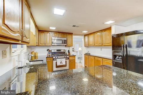 13 Treaty Dr, Chesterbrook, PA 19087 photo 8