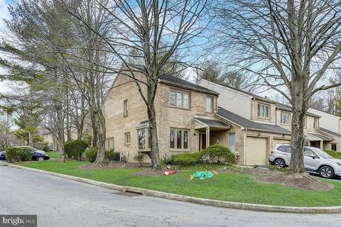 13 Treaty Dr, Chesterbrook, PA 19087 photo 2