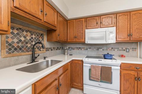 262 Valley Stream Ln, Chesterbrook, PA 19087 photo 16