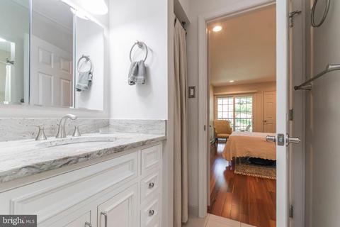 262 Valley Stream Ln, Chesterbrook, PA 19087 photo 22