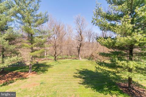262 Valley Stream Ln, Chesterbrook, PA 19087 photo 27