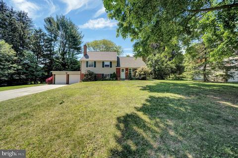 683 Wallace Dr, Wayne, PA 19087 photo 2