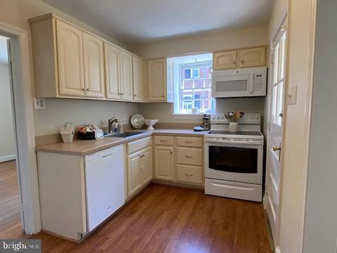 320 Old Lancaster Rd, Devon, PA 19333 photo 8