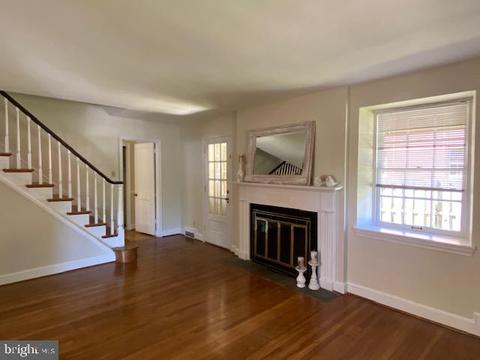 320 Old Lancaster Rd, Devon, PA 19333 photo 5