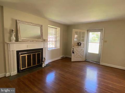 320 Old Lancaster Rd, Devon, PA 19333 photo 4