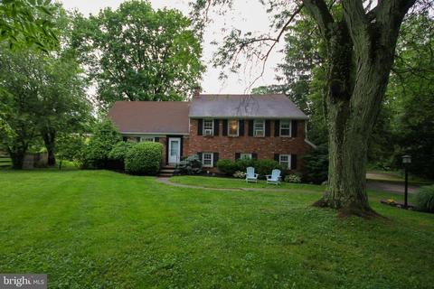 595 Park Ridge Dr, Wayne, PA 19087 photo 1