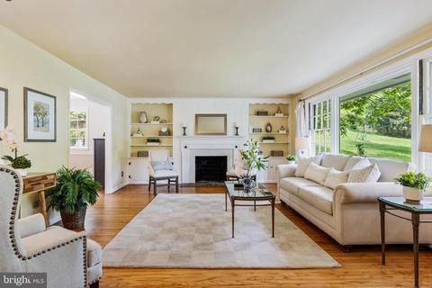 1 Gwen Ln, Devon, PA 19333 photo 1