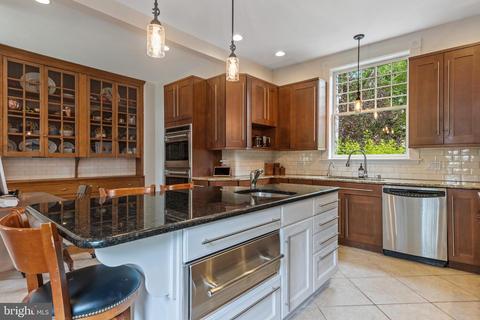 324 S Waterloo Rd, Devon, PA 19333 photo 21
