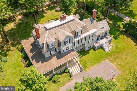 324 S Waterloo Rd, Devon, PA 19333 photo 2