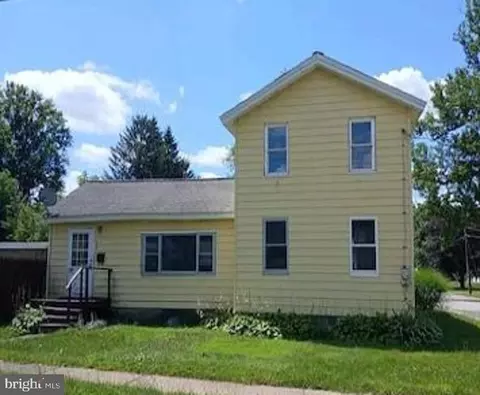 34 Warden St, Union City, PA 16438