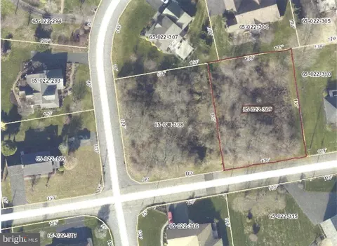 17 Cornell Drive, Millersburg, PA 17061