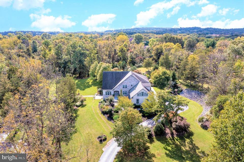 20 Beechwood, Hershey, PA 17033 67 Photos MLS PADA2003856 Movoto