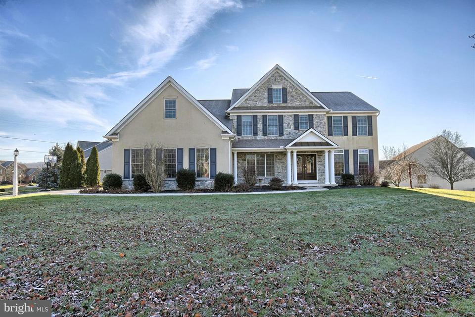 1161 Chadwick Cir, Hummelstown, PA 17036 42 Photos MLS PADA2006330