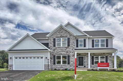 108 Scarlet Ct, Harrisburg, PA 17112