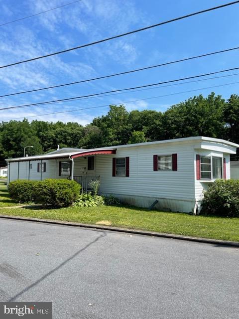 6 Sunrise Dr, Hershey, PA 17033 photo 1
