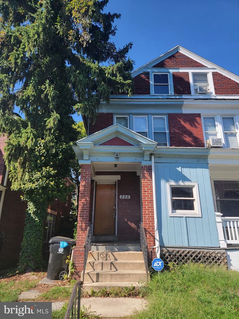 228 S 19th St, Harrisburg, PA 17104 1 photo Movoto