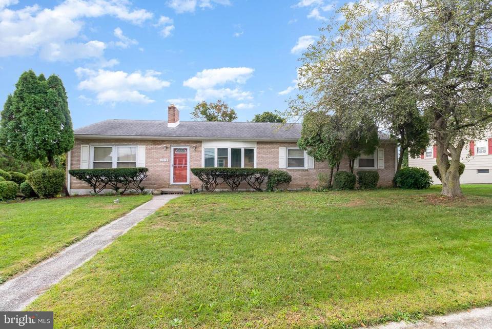 2513 Garrison Ave, Harrisburg, PA 17110 29 Photos MLS PADA2017300